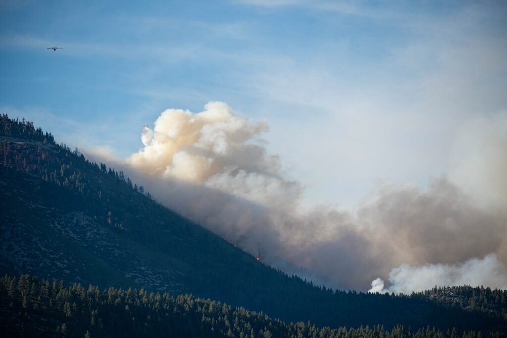 Planes flying over Davis Fire