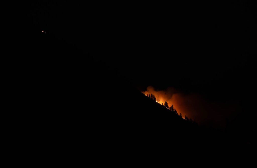 Night flames from the Davis Fire.