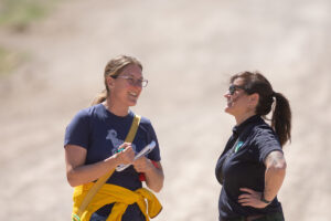 Amy Alonzo talks with AACT fire science academy personell