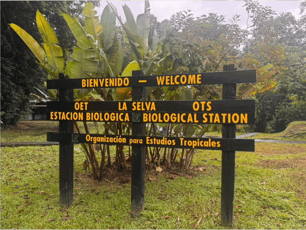Welcome sign at the entrance of La Selva Biological Station